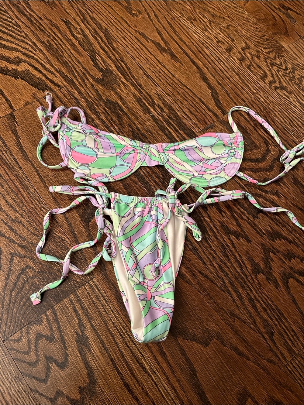 Frankie's Bikinis Maggie Top and Tia Bottoms in Vortex (Size XS Top & S Bottom)